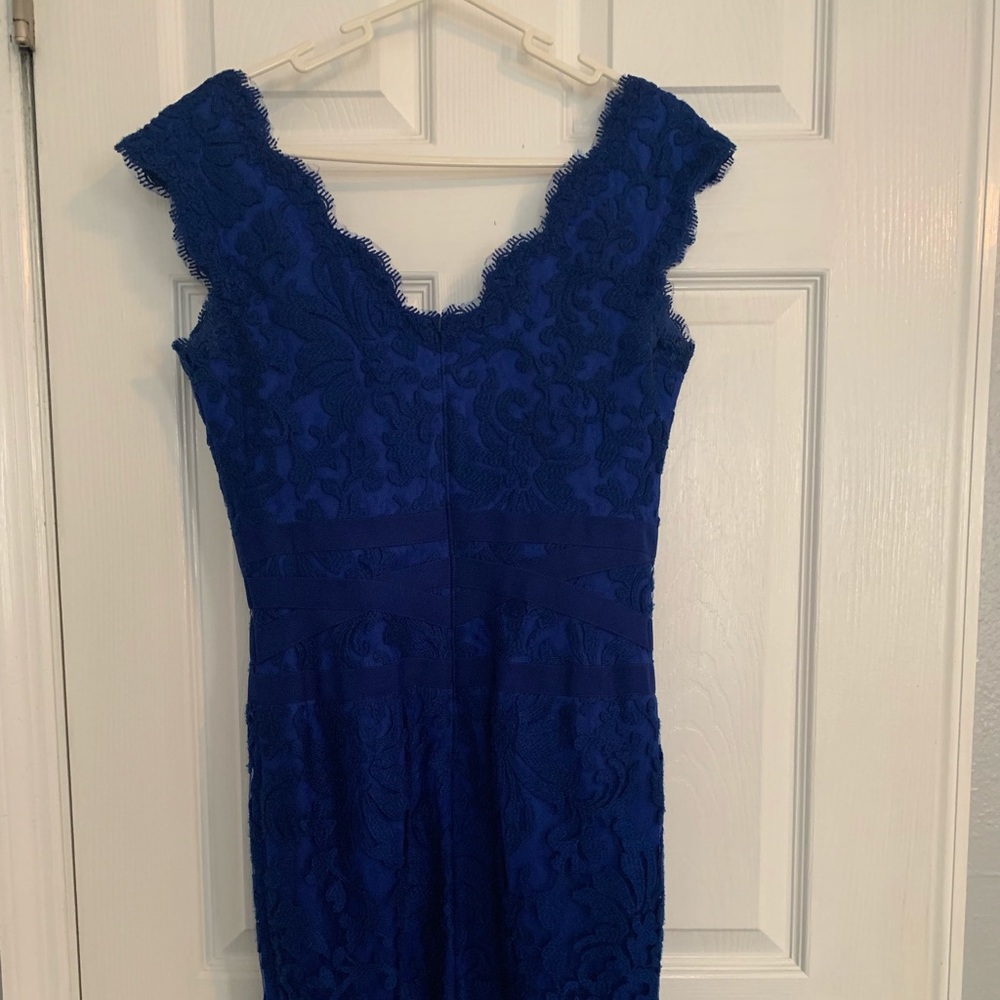 Gorgeous lace, lined formal knee length dress